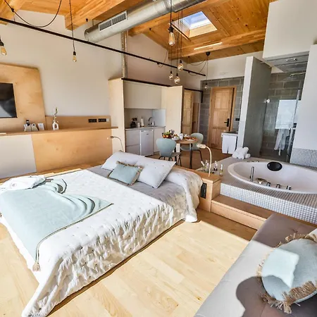 Luscofusco Costa Da Morte Konukevi Campos (A Coruna)